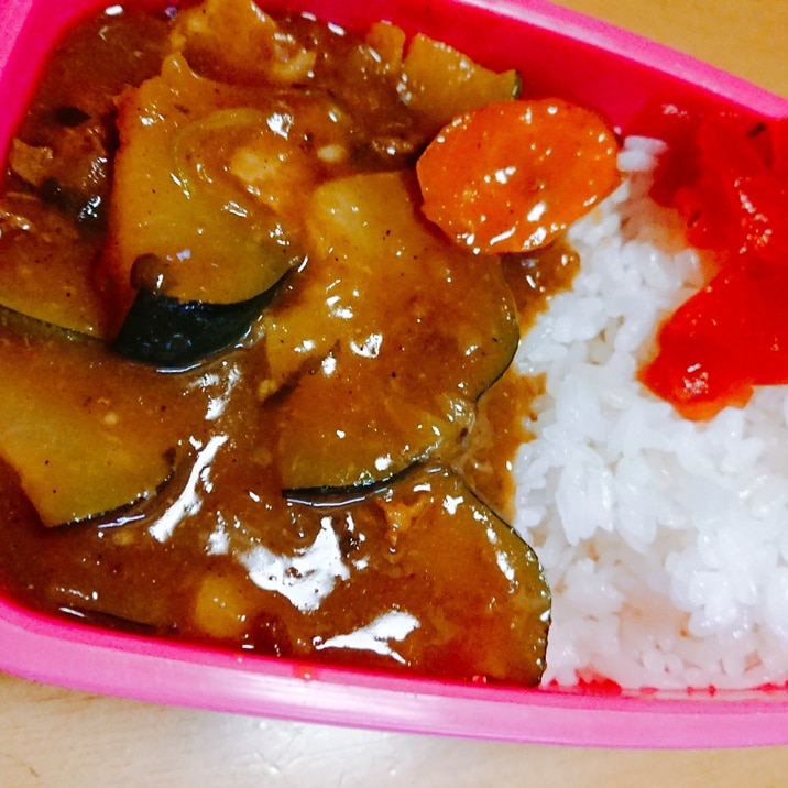 ズッキーニで夏野菜カレー弁当